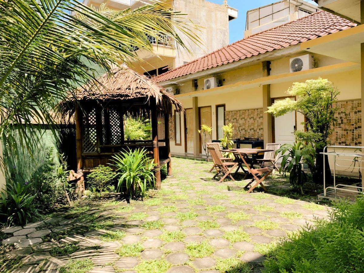 Omah Pelem Syariah Hostel Semarang Exterior photo