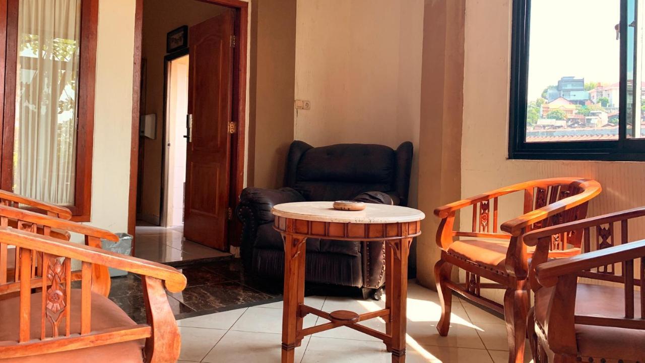 Omah Pelem Syariah Hostel Semarang Exterior photo